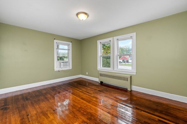 83 Mansfield Ave, Norton, MA 02766