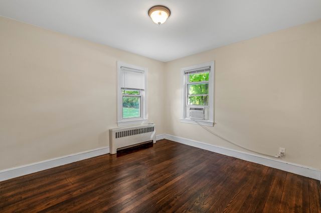 83 Mansfield Ave, Norton, MA 02766