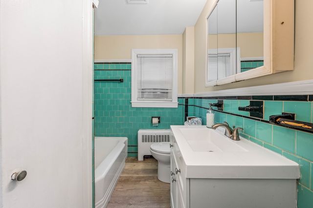 83 Mansfield Ave, Norton, MA 02766