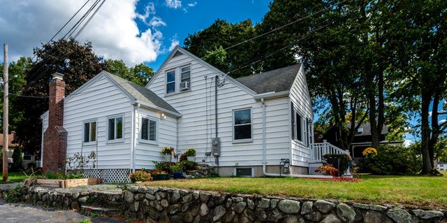 83 Mansfield Ave, Norton, MA 02766