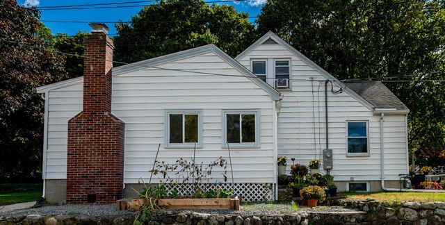 83 Mansfield Ave, Norton, MA 02766