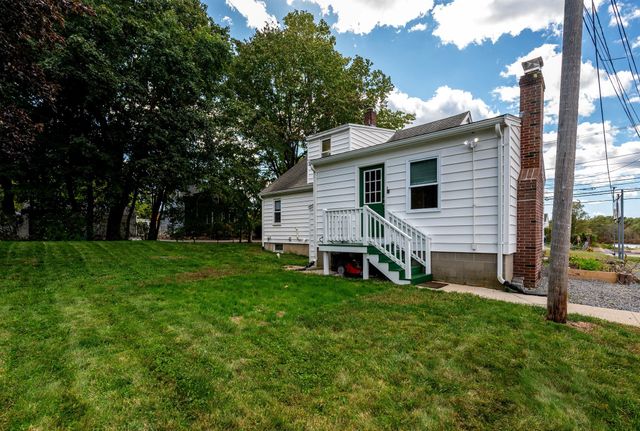 83 Mansfield Ave, Norton, MA 02766