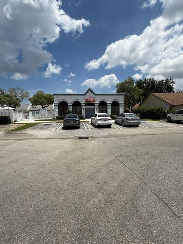 216 Par Drive, Royal Palm Beach, FL 33411