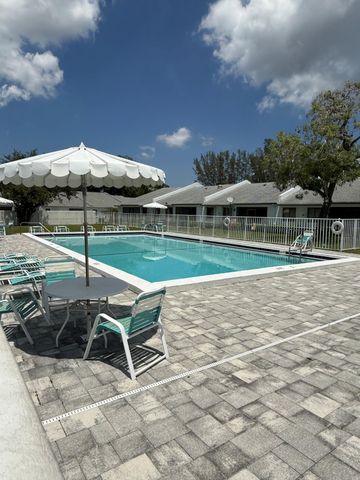 216 Par Drive, Royal Palm Beach, FL 33411