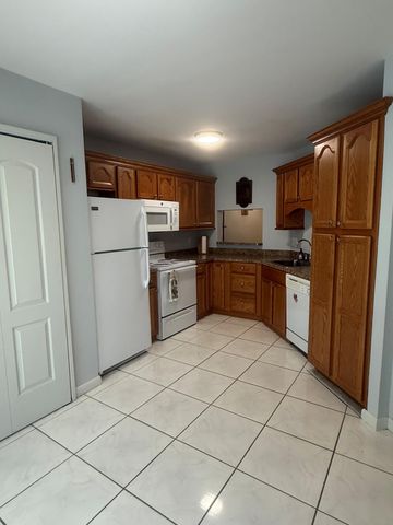 216 Par Drive, Royal Palm Beach, FL 33411
