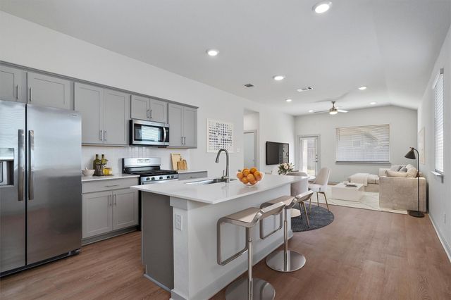 128 Scarborough WAY, San Marcos, TX 78666