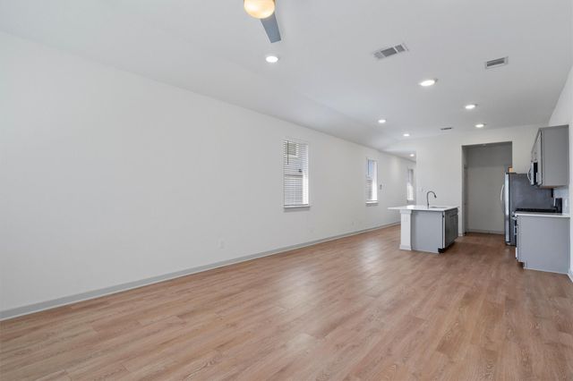128 Scarborough WAY, San Marcos, TX 78666