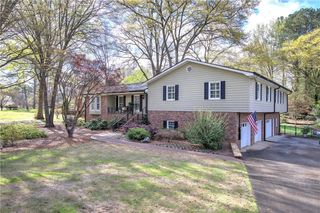 27 Walnut Drive, Cartersville, GA 30120