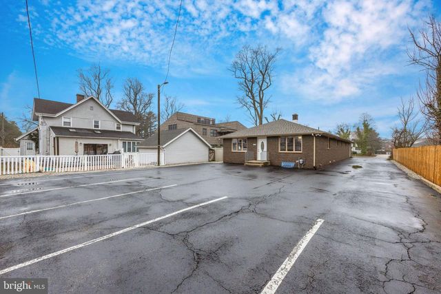 1 N VALLEY AVE, Vineland, NJ 08360