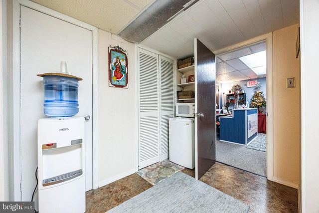 1 N VALLEY AVE, Vineland, NJ 08360