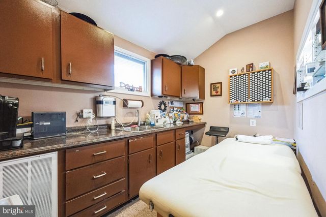 1 N VALLEY AVE, Vineland, NJ 08360