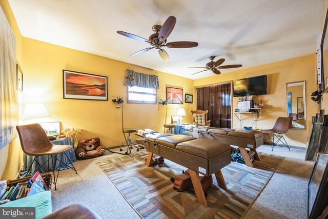 1 N VALLEY AVE, Vineland, NJ 08360
