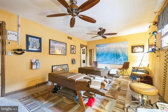 1 N VALLEY AVE, Vineland, NJ 08360