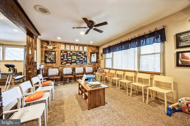 1 N VALLEY AVE, Vineland, NJ 08360