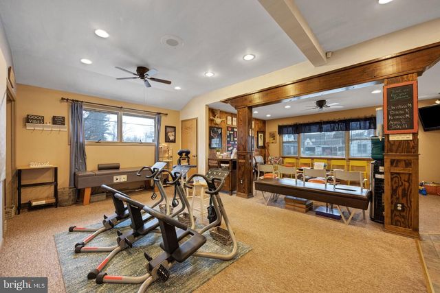 1 N VALLEY AVE, Vineland, NJ 08360