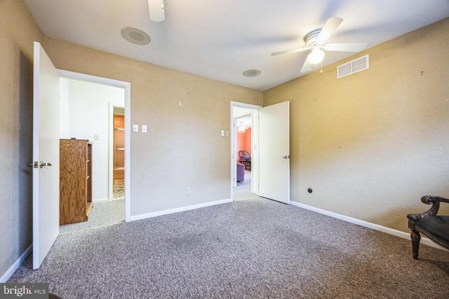 1 N VALLEY AVE, Vineland, NJ 08360
