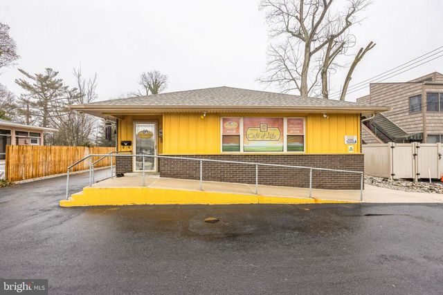 1 N VALLEY AVE, Vineland, NJ 08360