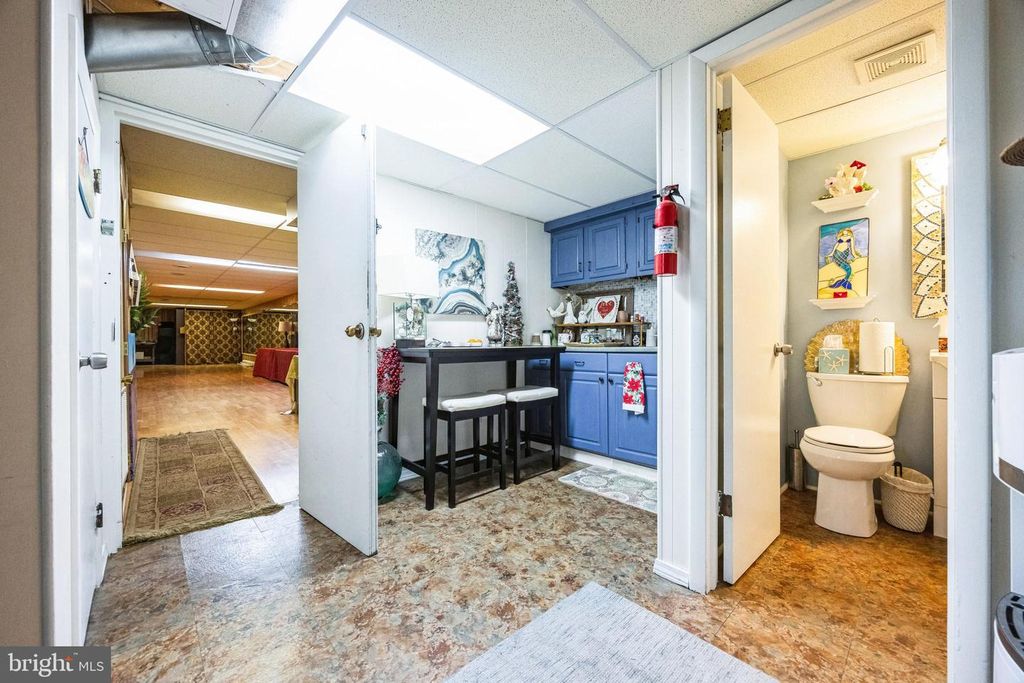 1 N VALLEY AVE, Vineland, NJ 08360