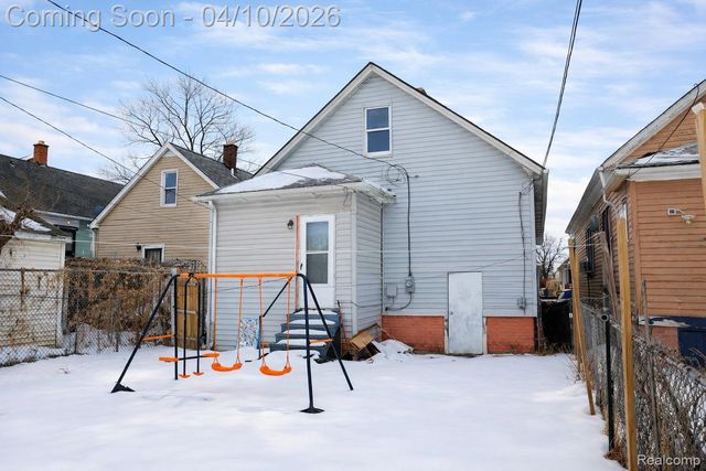 12624 Charest Street, Detroit, MI 48212