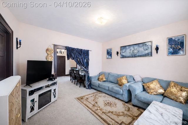 12624 Charest Street, Detroit, MI 48212