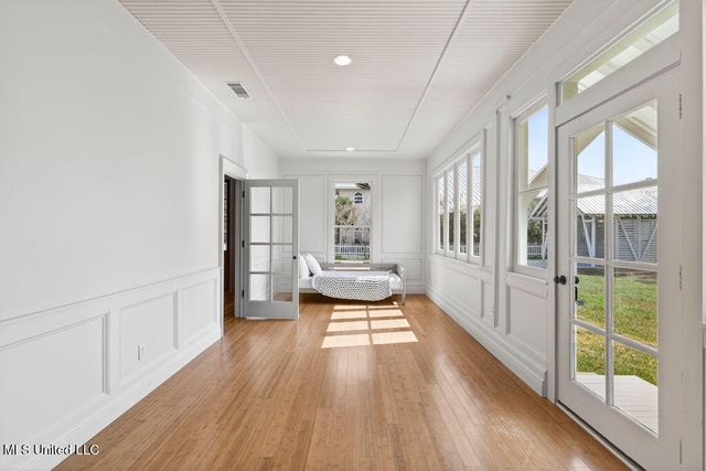 326 Carroll Avenue, Bay Saint Louis, MS 39520