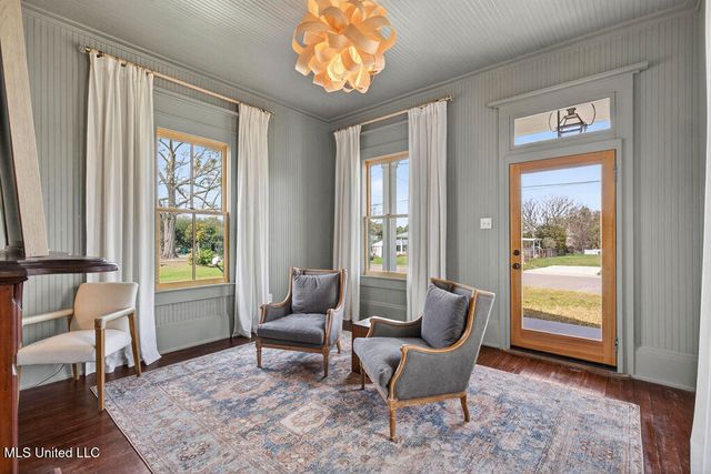 326 Carroll Avenue, Bay Saint Louis, MS 39520