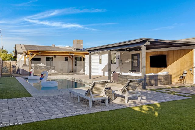 501 W TOLEDO Street, Chandler, AZ 85225