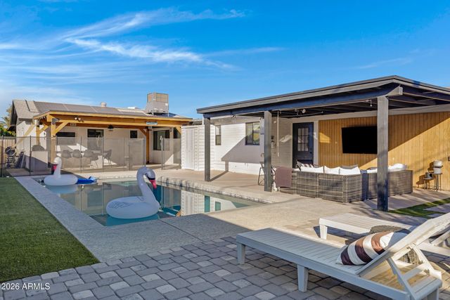 501 W TOLEDO Street, Chandler, AZ 85225