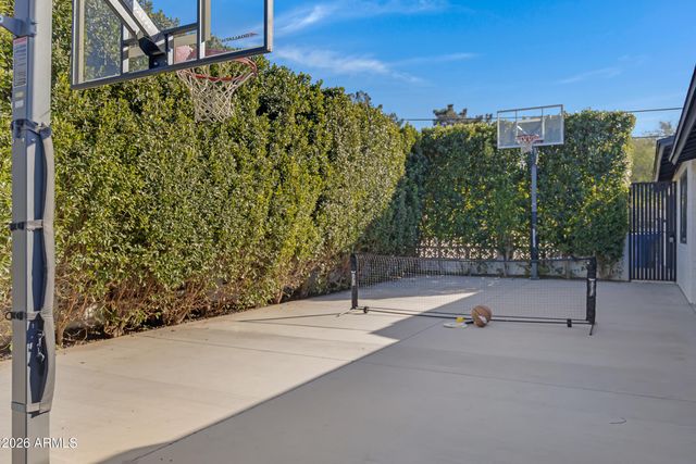 501 W TOLEDO Street, Chandler, AZ 85225