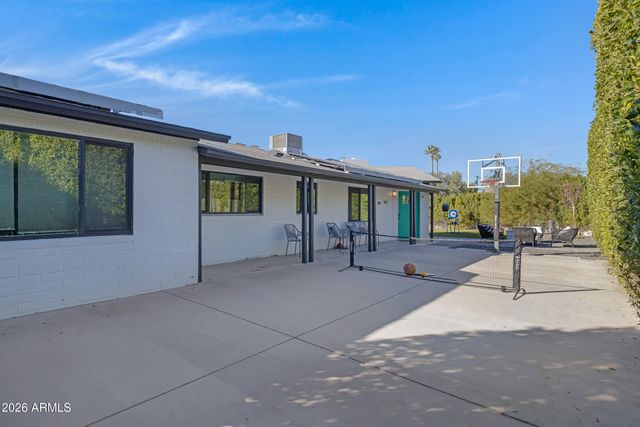 501 W TOLEDO Street, Chandler, AZ 85225