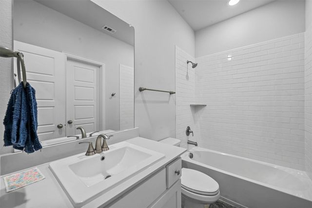 2210 Balboa Drive, Rowlett, TX 75088