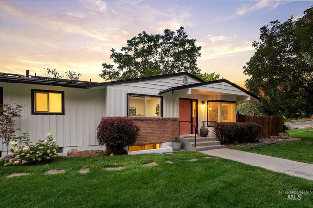 820 N Argyll Dr, Boise, ID 83702
