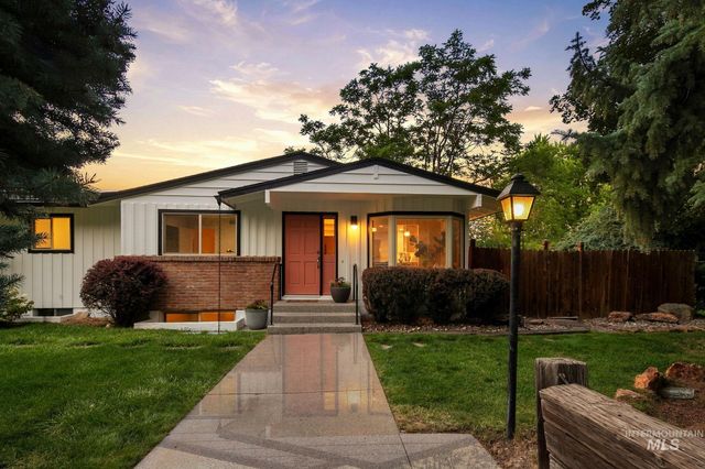 820 N Argyll Dr, Boise, ID 83702