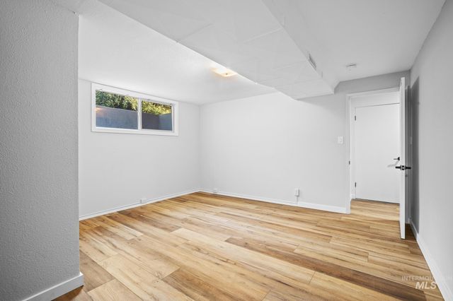 820 N Argyll Dr, Boise, ID 83702