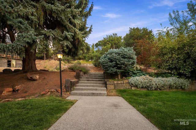 820 N Argyll Dr, Boise, ID 83702