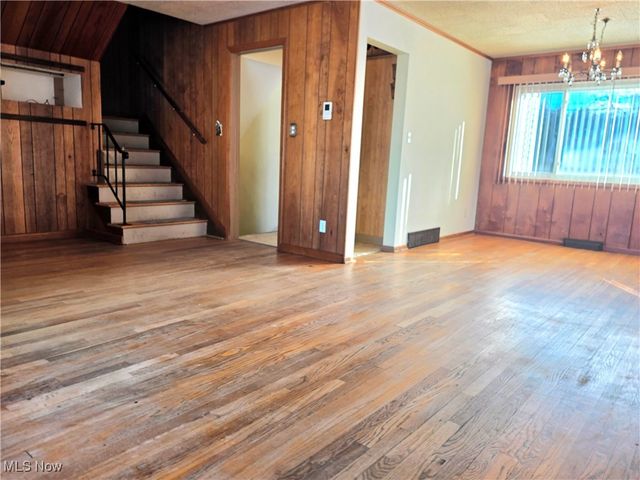 5507 Hollywood Drive, Parma, OH 44114