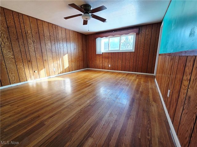 5507 Hollywood Drive, Parma, OH 44114