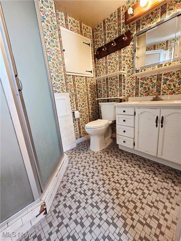 5507 Hollywood Drive, Parma, OH 44114