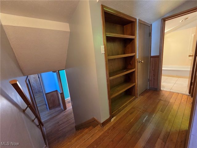 5507 Hollywood Drive, Parma, OH 44114