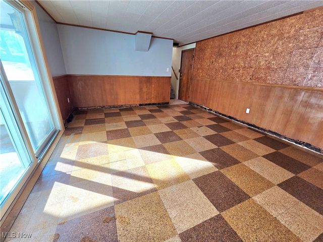 5507 Hollywood Drive, Parma, OH 44114