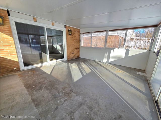 5507 Hollywood Drive, Parma, OH 44114