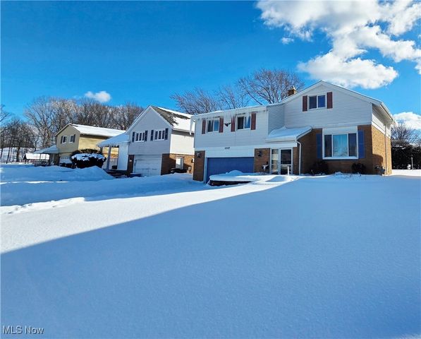 5507 Hollywood Drive, Parma, OH 44114