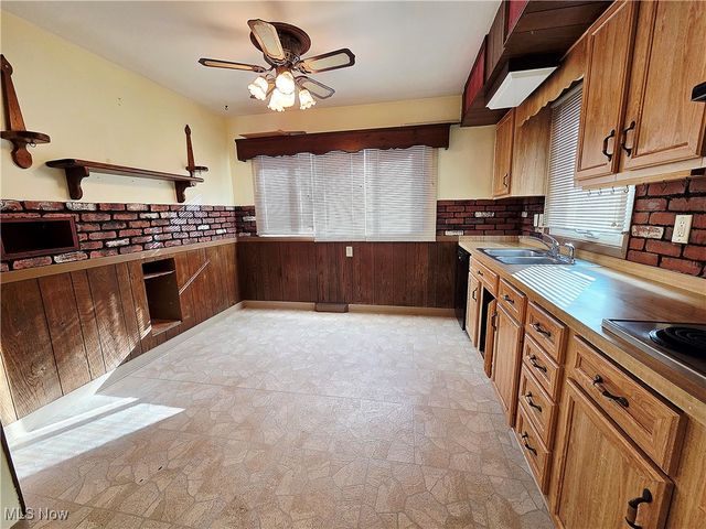 5507 Hollywood Drive, Parma, OH 44114