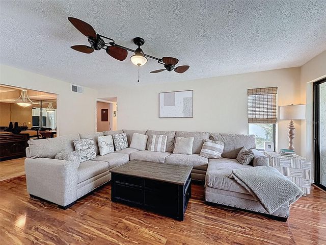 1488 PINE GLEN LANE B2, Tarpon Springs, FL 34688