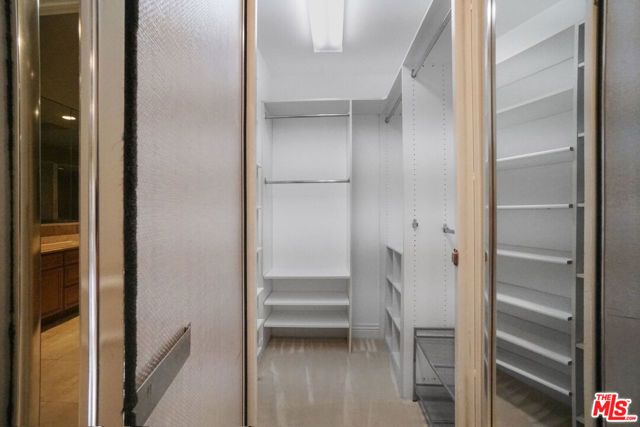 132 S Maple Drive 201, Beverly Hills, CA 90212