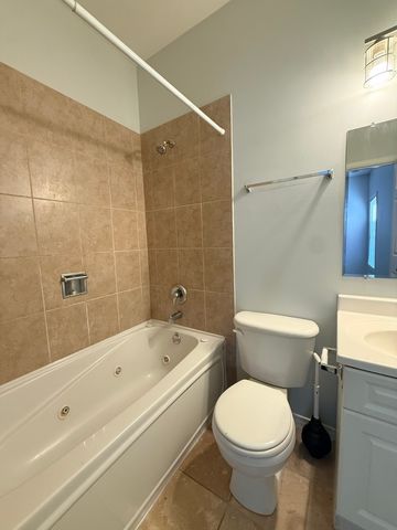 6823 S DORCHESTER Avenue 3, Chicago, IL 60637