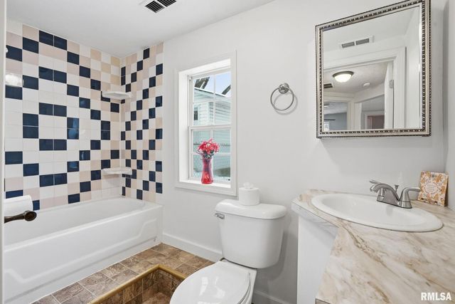 1015 7TH Street, Colona, IL 61241