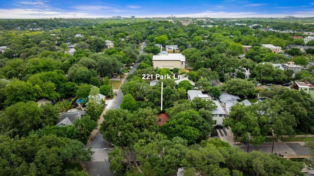 221 Park LN, Austin, TX 78704