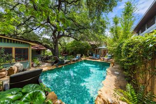 221 Park LN, Austin, TX 78704
