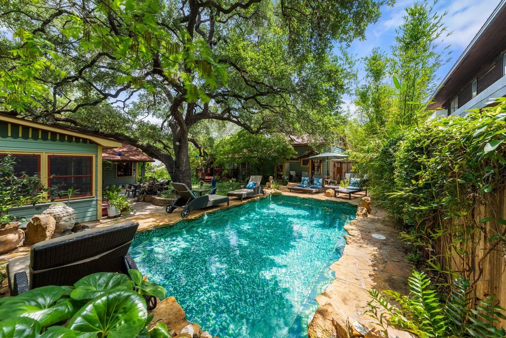 221 Park LN, Austin, TX 78704